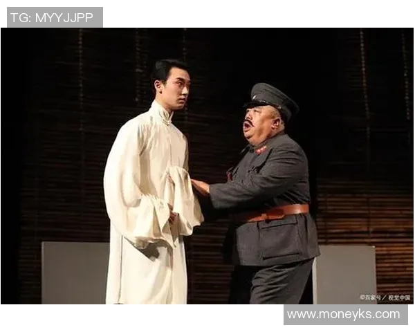 如何撰写足球明星的评价让读者印象深刻且真实可信